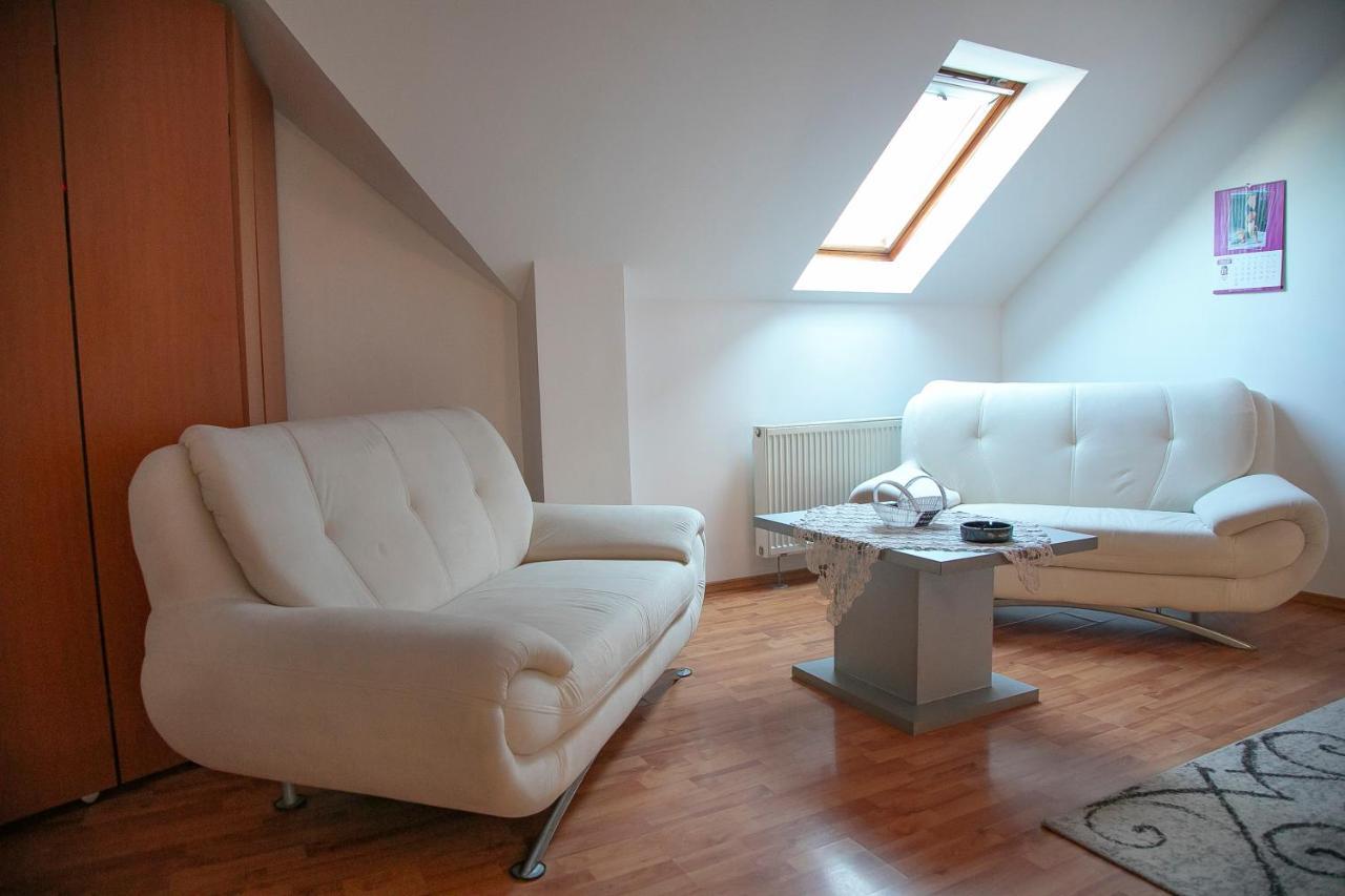 Xxl-House Appartement Târgu-Mureş Buitenkant foto