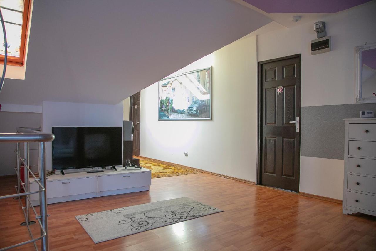 Xxl-House Appartement Târgu-Mureş Buitenkant foto