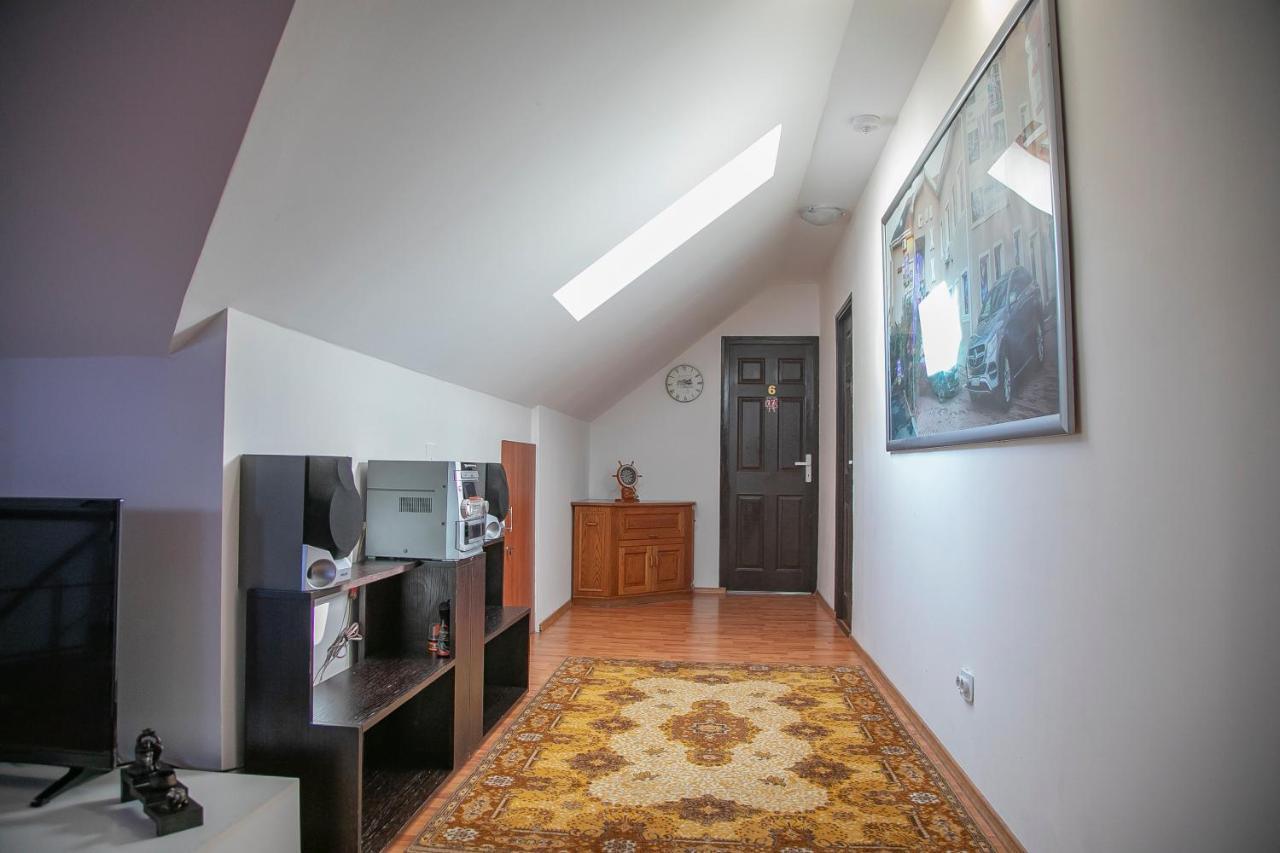 Xxl-House Appartement Târgu-Mureş Buitenkant foto
